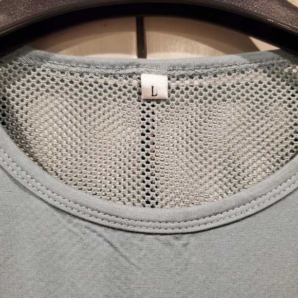 Green athletic tie back mesh tank top - Picture 12 of 14